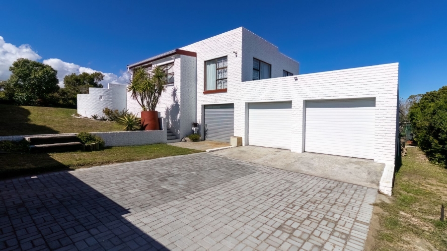 4 Bedroom Property for Sale in Pearly Beach Western Cape